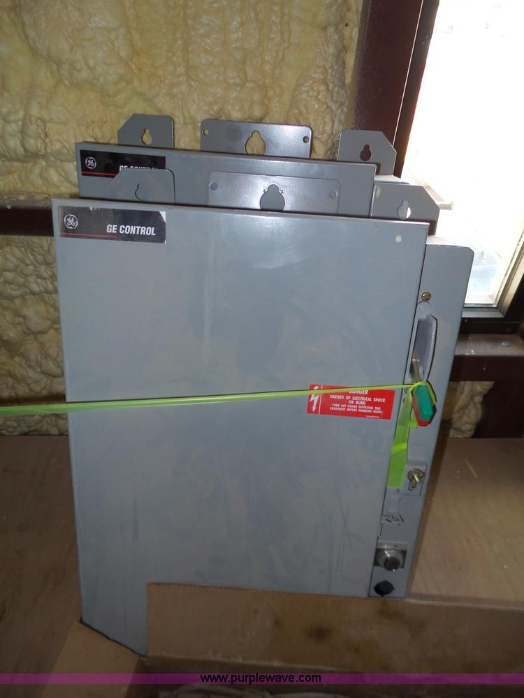 image for item CD9329 (5) electrical disconnect boxes