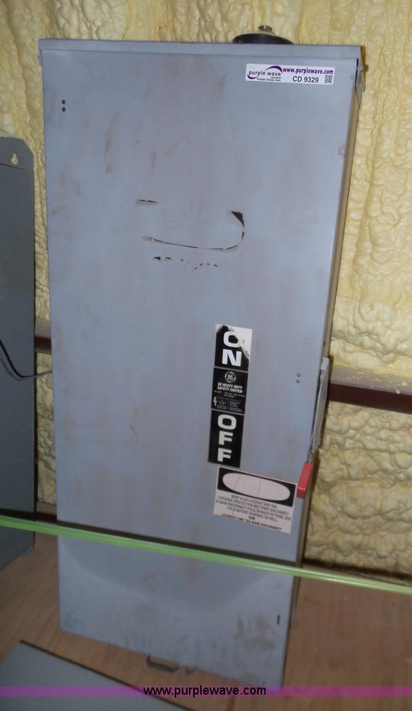 image for item CD9329 (5) electrical disconnect boxes