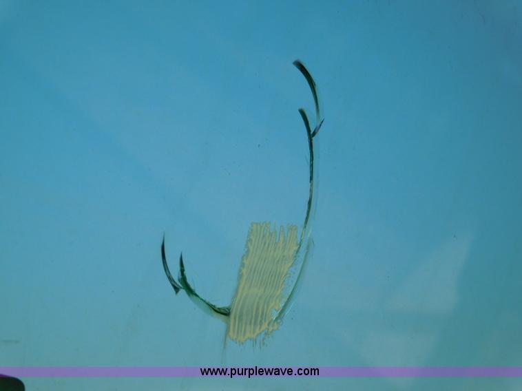 image for item L5916 2001 International 4900 flatbed truck