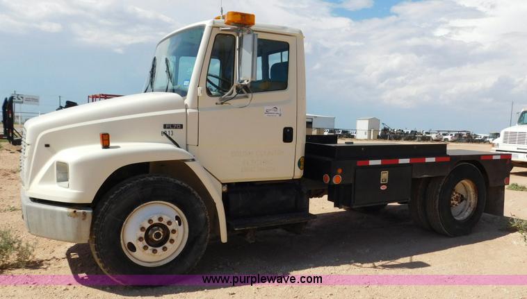 image for item L5917 1996 Freightliner FL70 flatbed truck