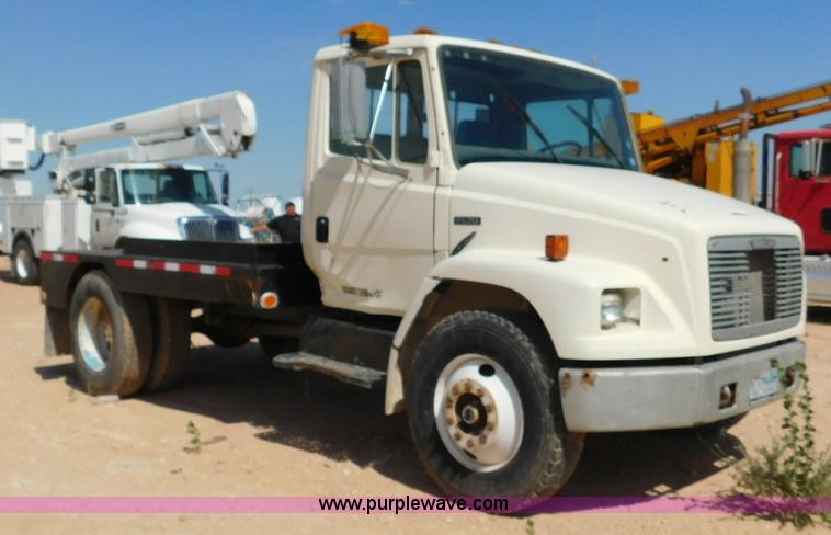 image for item L5917 1996 Freightliner FL70 flatbed truck