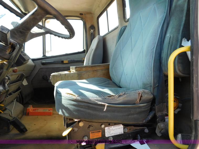 image for item L5917 1996 Freightliner FL70 flatbed truck