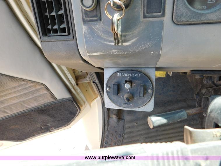 image for item L5917 1996 Freightliner FL70 flatbed truck