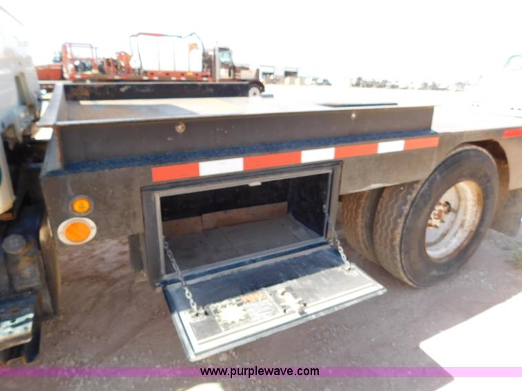 image for item L5917 1996 Freightliner FL70 flatbed truck
