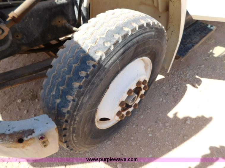 image for item L5917 1996 Freightliner FL70 flatbed truck