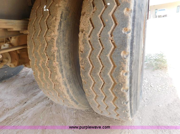 image for item L5917 1996 Freightliner FL70 flatbed truck