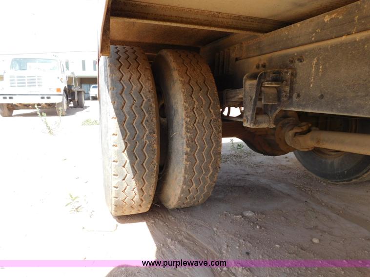 image for item L5917 1996 Freightliner FL70 flatbed truck