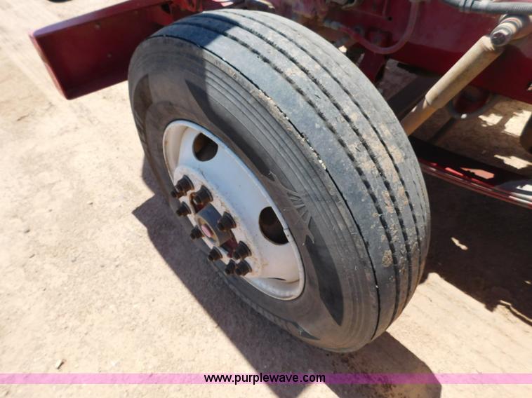 image for item L5919 1995 International F9370 pressure digger truck