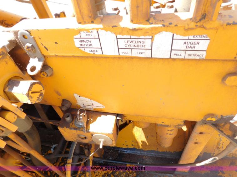 image for item L5919 1995 International F9370 pressure digger truck