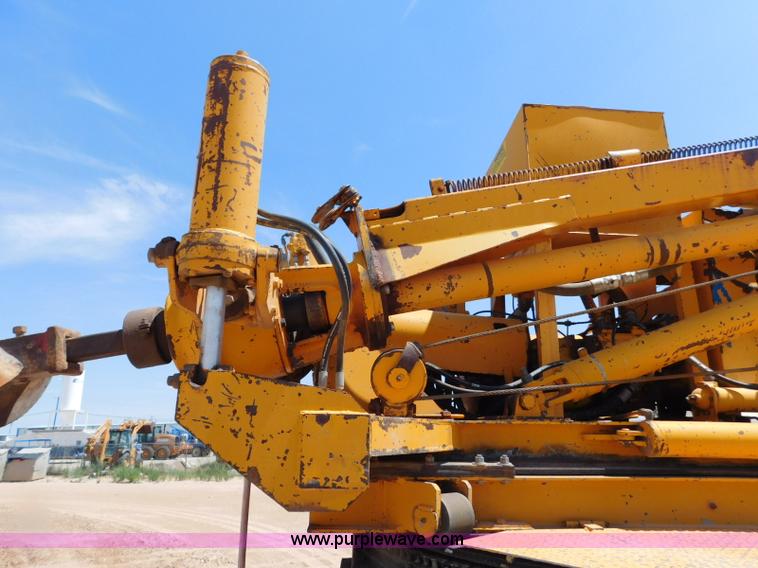 image for item L5919 1995 International F9370 pressure digger truck