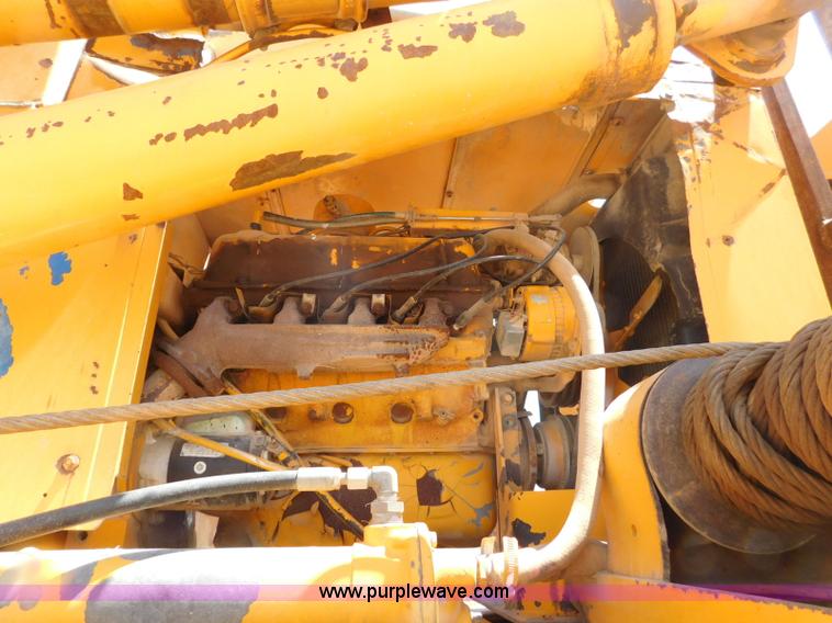 image for item L5919 1995 International F9370 pressure digger truck