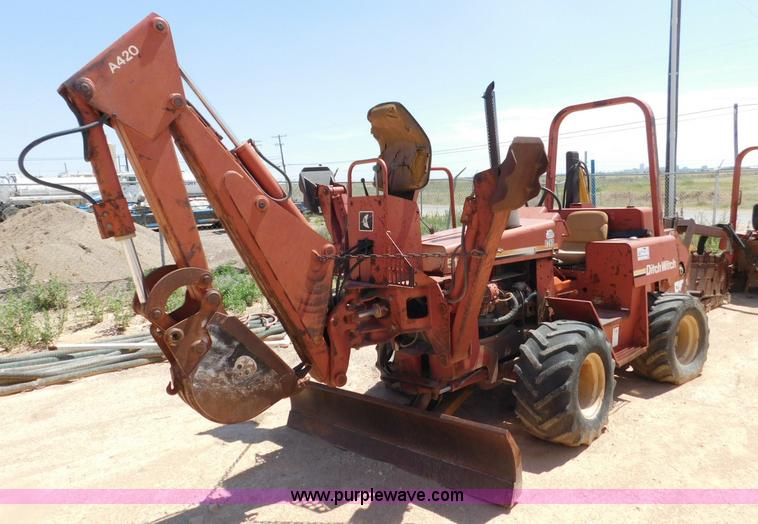 image for item L5920 1995 Ditch Witch 5110 trencher