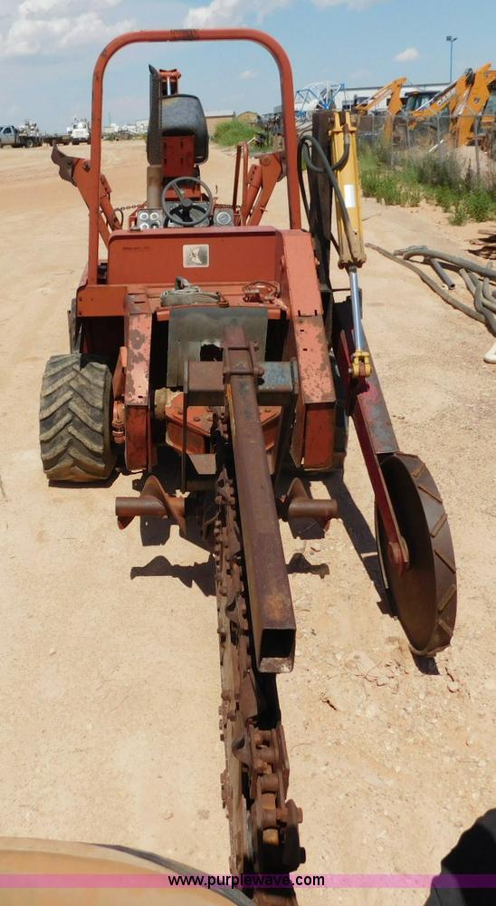 image for item L5920 1995 Ditch Witch 5110 trencher