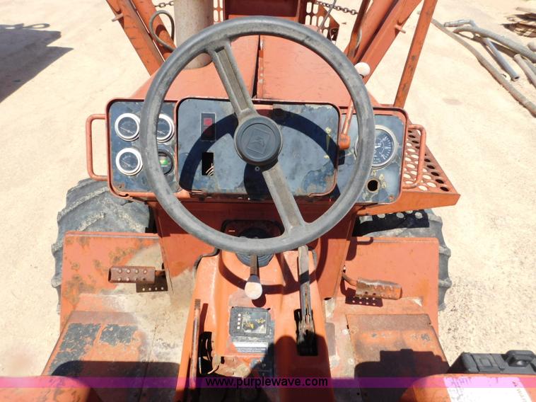 image for item L5920 1995 Ditch Witch 5110 trencher