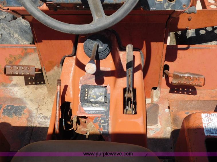 image for item L5920 1995 Ditch Witch 5110 trencher