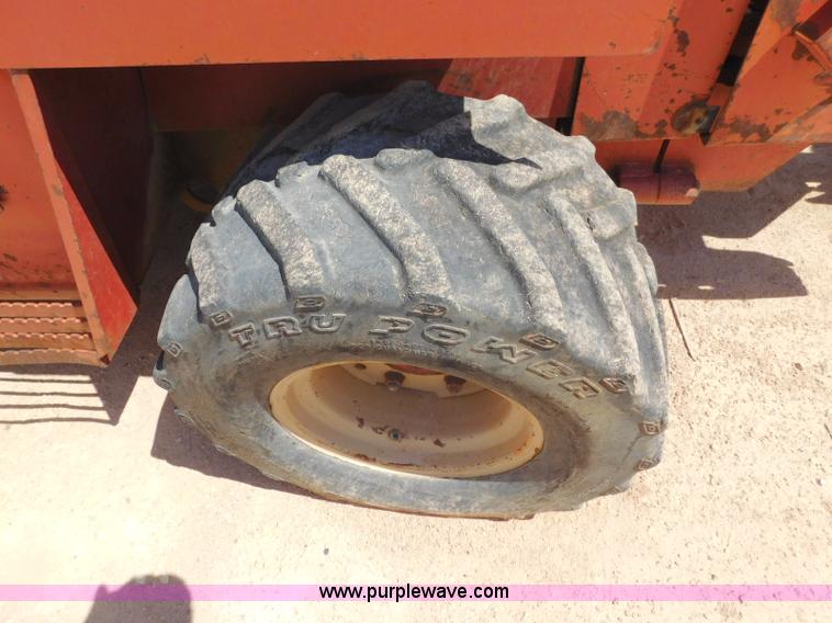 image for item L5920 1995 Ditch Witch 5110 trencher