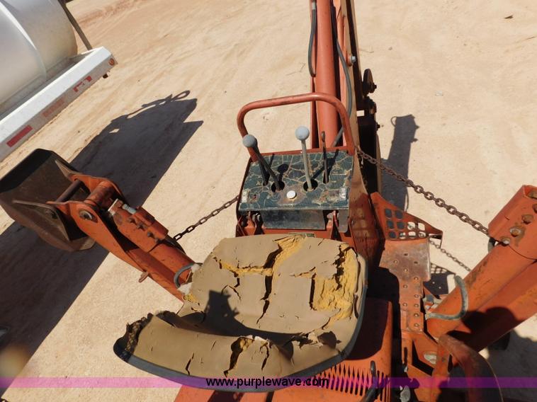 image for item L5920 1995 Ditch Witch 5110 trencher