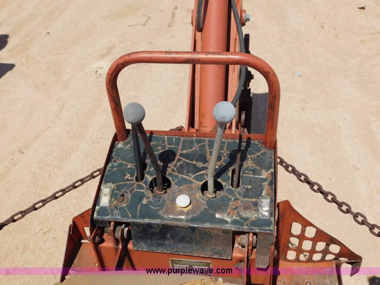 image for item L5920 1995 Ditch Witch 5110 trencher
