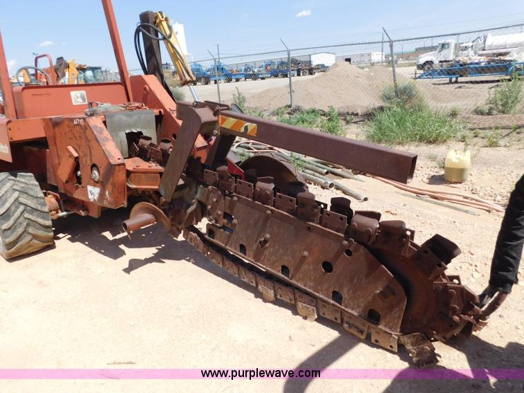 image for item L5920 1995 Ditch Witch 5110 trencher