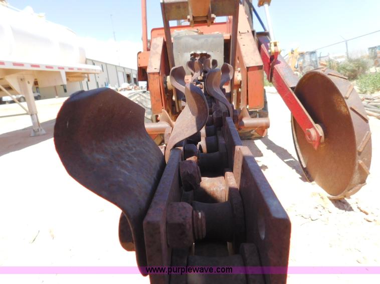 image for item L5920 1995 Ditch Witch 5110 trencher