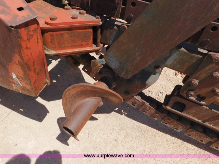 image for item L5920 1995 Ditch Witch 5110 trencher