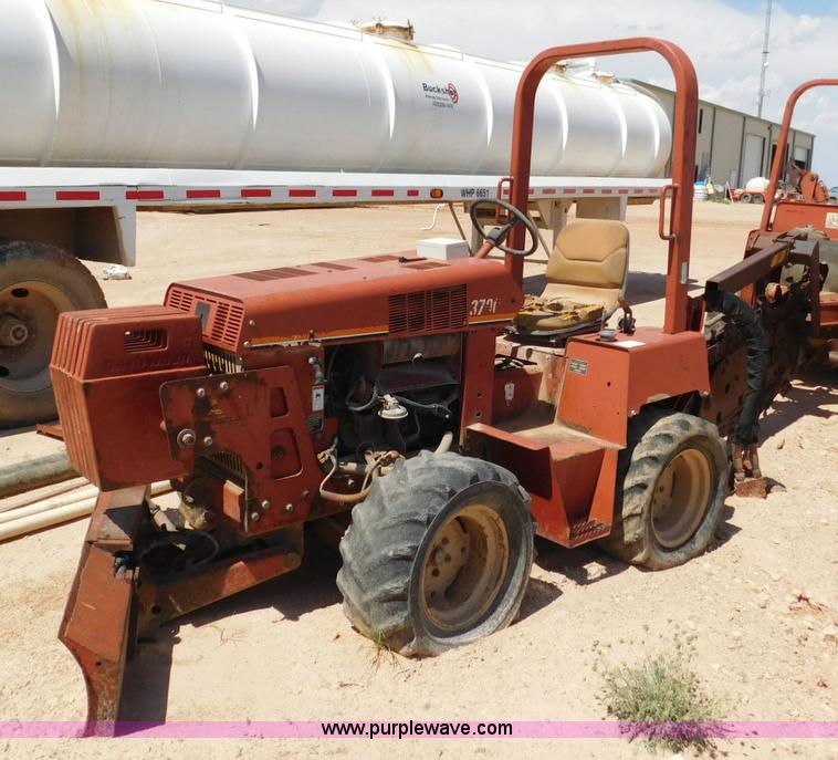 image for item L5921 2002 Ditch Witch 3700 trencher