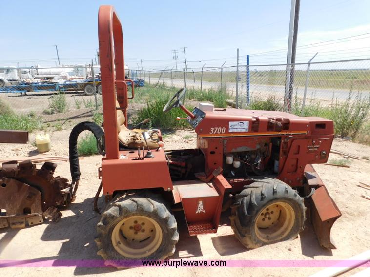 image for item L5921 2002 Ditch Witch 3700 trencher