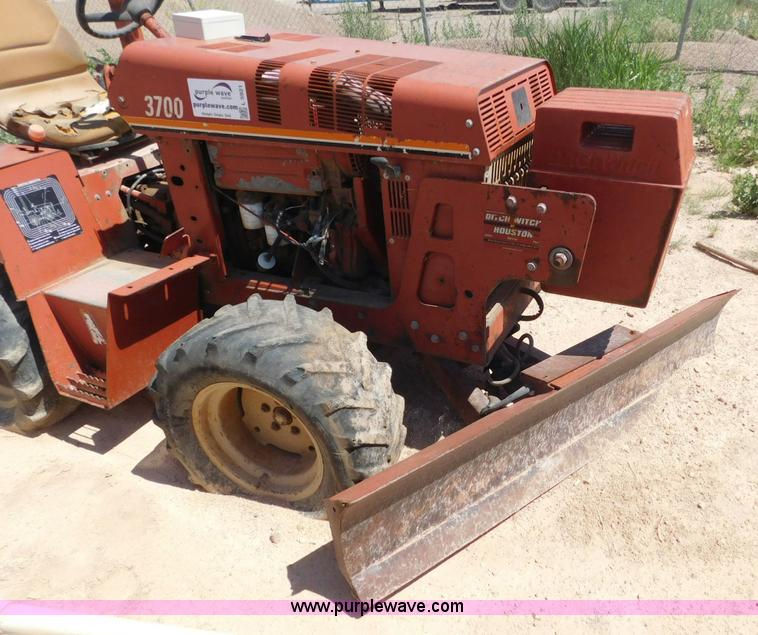 image for item L5921 2002 Ditch Witch 3700 trencher
