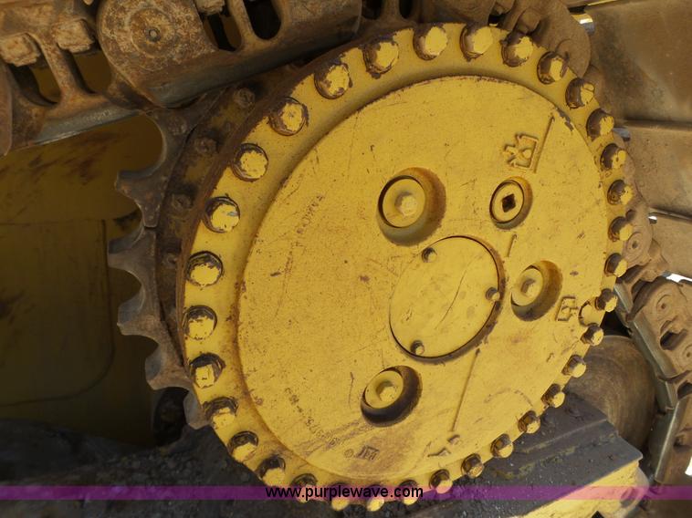 image for item L5922 2006 Caterpillar D6R XW Series III dozer