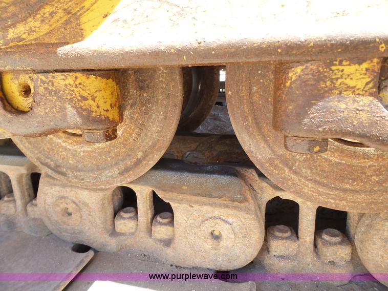 image for item L5922 2006 Caterpillar D6R XW Series III dozer