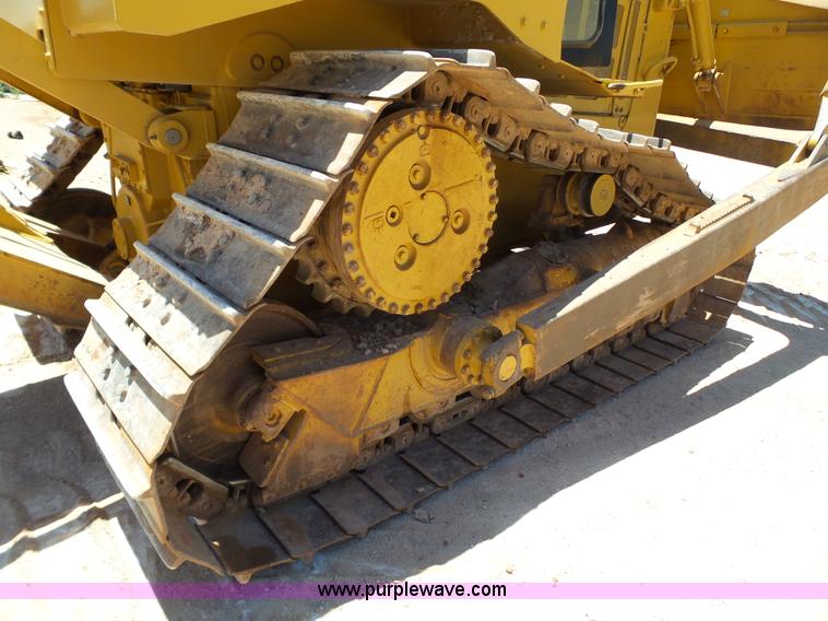 image for item L5922 2006 Caterpillar D6R XW Series III dozer