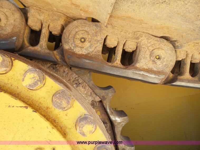 image for item L5922 2006 Caterpillar D6R XW Series III dozer