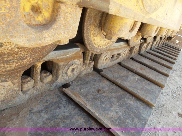 image for item L5922 2006 Caterpillar D6R XW Series III dozer