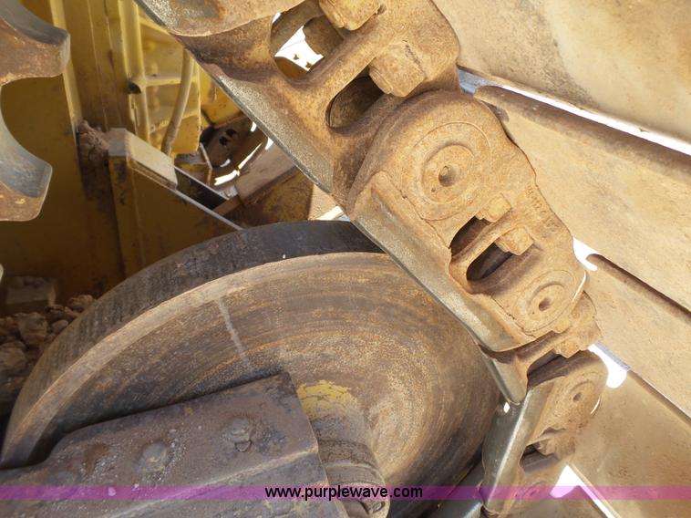 image for item L5922 2006 Caterpillar D6R XW Series III dozer