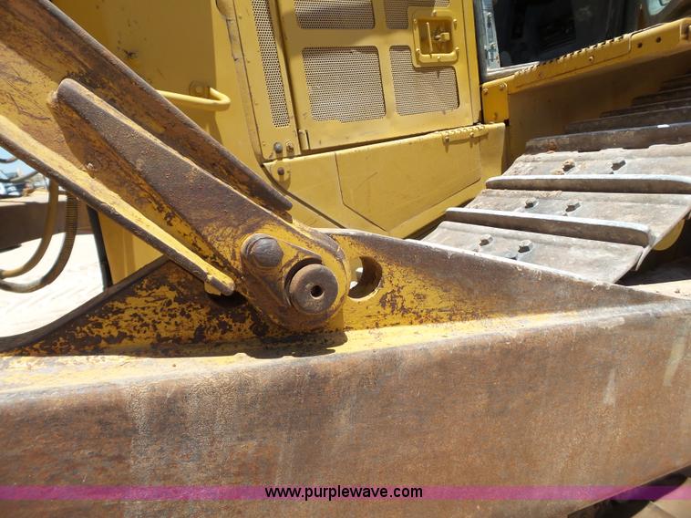 image for item L5922 2006 Caterpillar D6R XW Series III dozer
