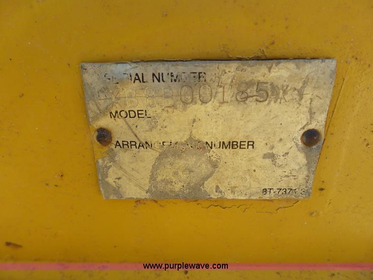 image for item L5922 2006 Caterpillar D6R XW Series III dozer