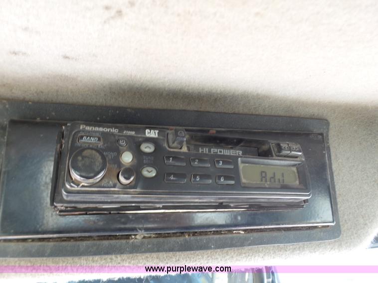 image for item L5922 2006 Caterpillar D6R XW Series III dozer