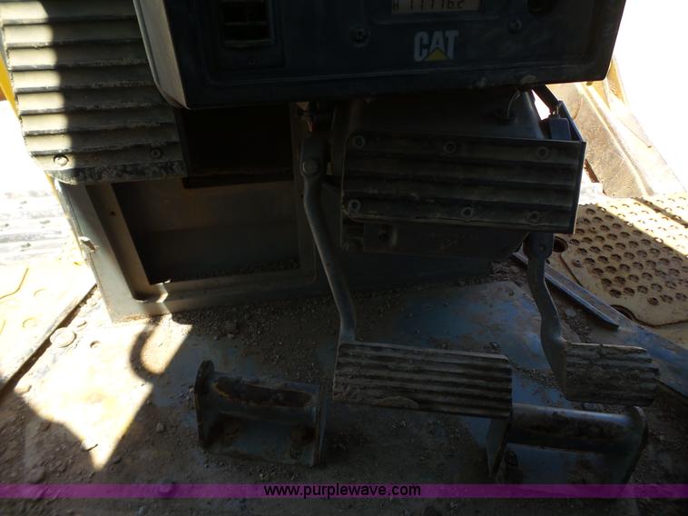 image for item L5922 2006 Caterpillar D6R XW Series III dozer