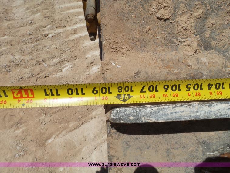 image for item L5922 2006 Caterpillar D6R XW Series III dozer