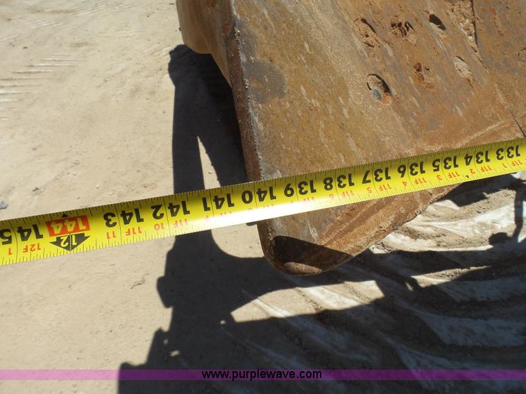 image for item L5922 2006 Caterpillar D6R XW Series III dozer