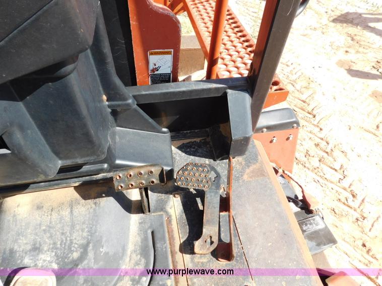 image for item L5923 2002 Ditch Witch RT70 trencher