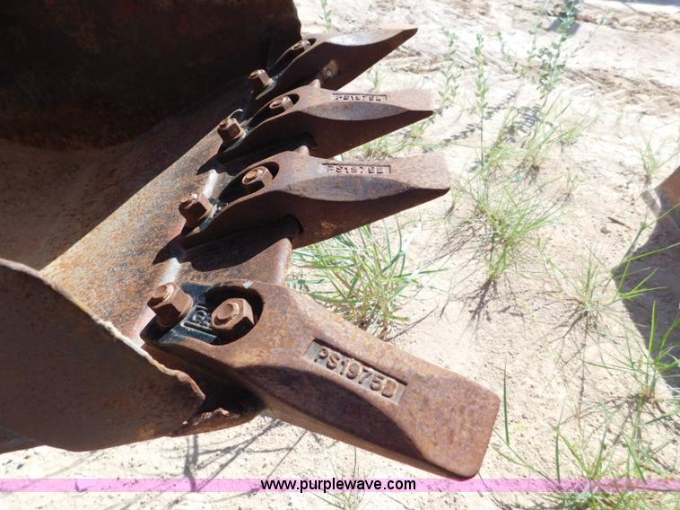 image for item L5923 2002 Ditch Witch RT70 trencher