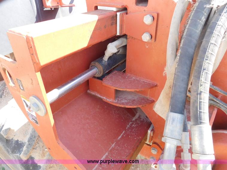 image for item L5923 2002 Ditch Witch RT70 trencher