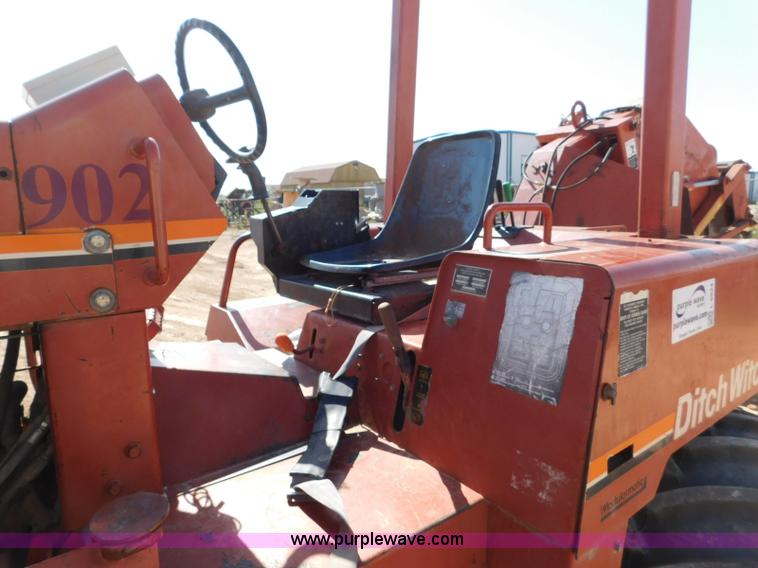 image for item L5924 1997 Ditch Witch 8020T rock saw