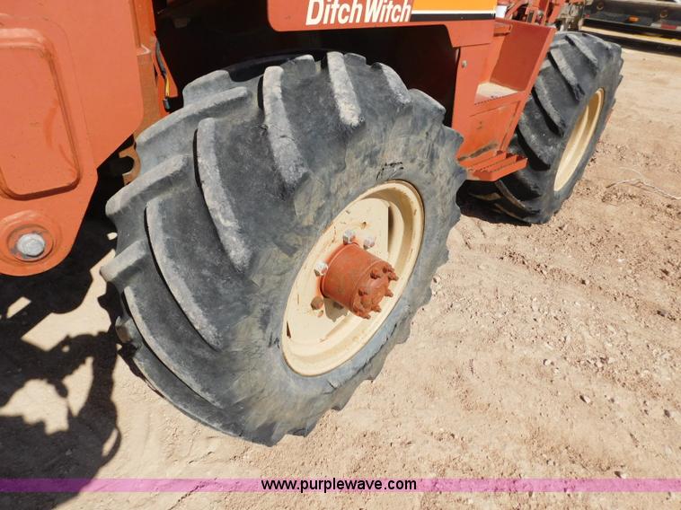 image for item L5924 1997 Ditch Witch 8020T rock saw