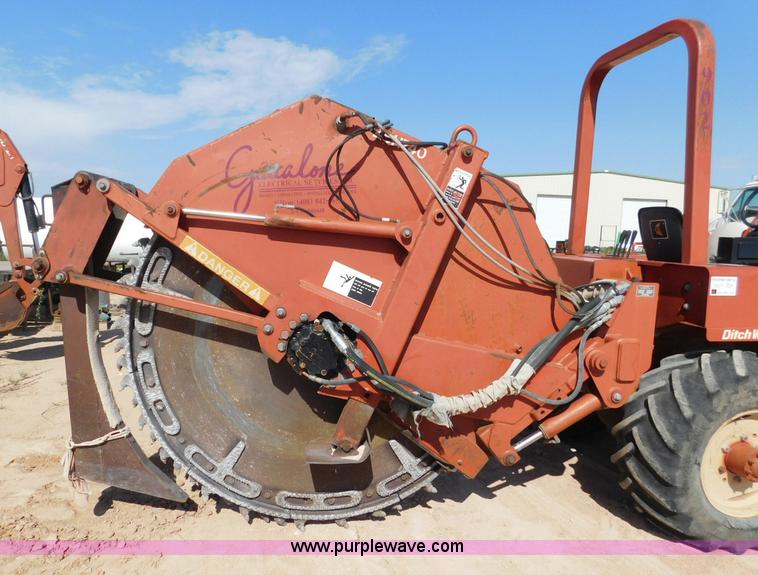 image for item L5924 1997 Ditch Witch 8020T rock saw