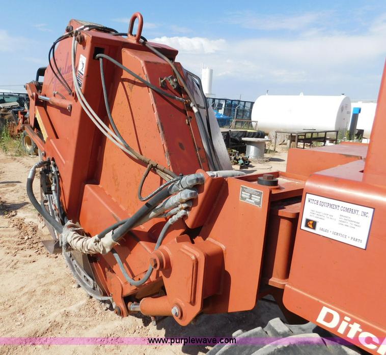 image for item L5924 1997 Ditch Witch 8020T rock saw