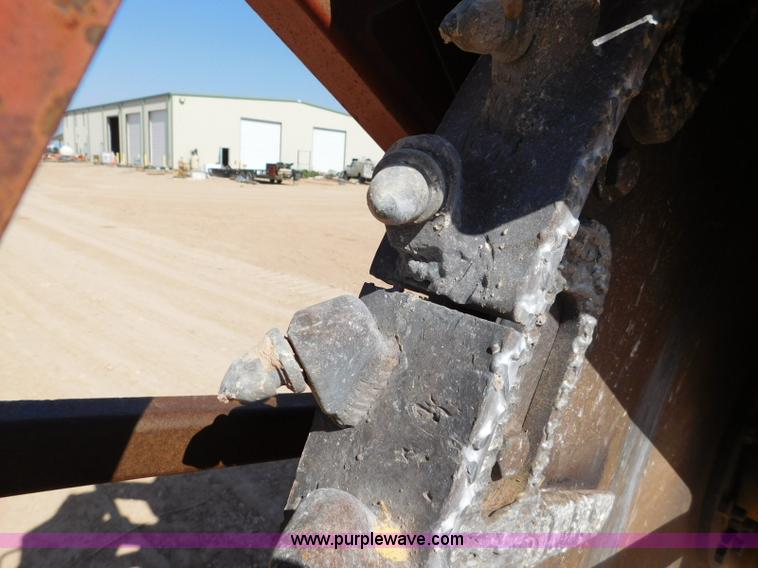 image for item L5924 1997 Ditch Witch 8020T rock saw