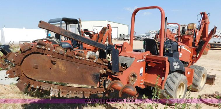 image for item L5925 2007 Ditch Witch ZRT65 trencher