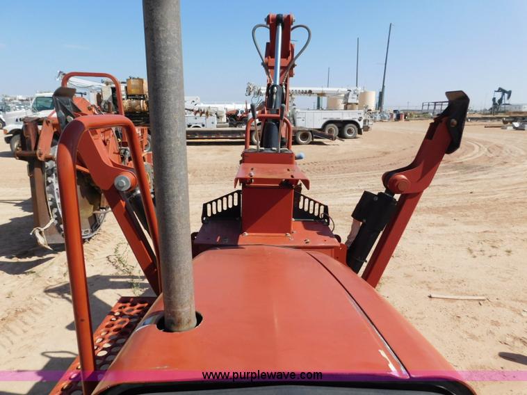 image for item L5925 2007 Ditch Witch ZRT65 trencher